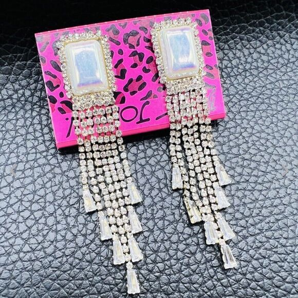 NWT Gorgeous BJ Earrings  - Picture 3 of 4